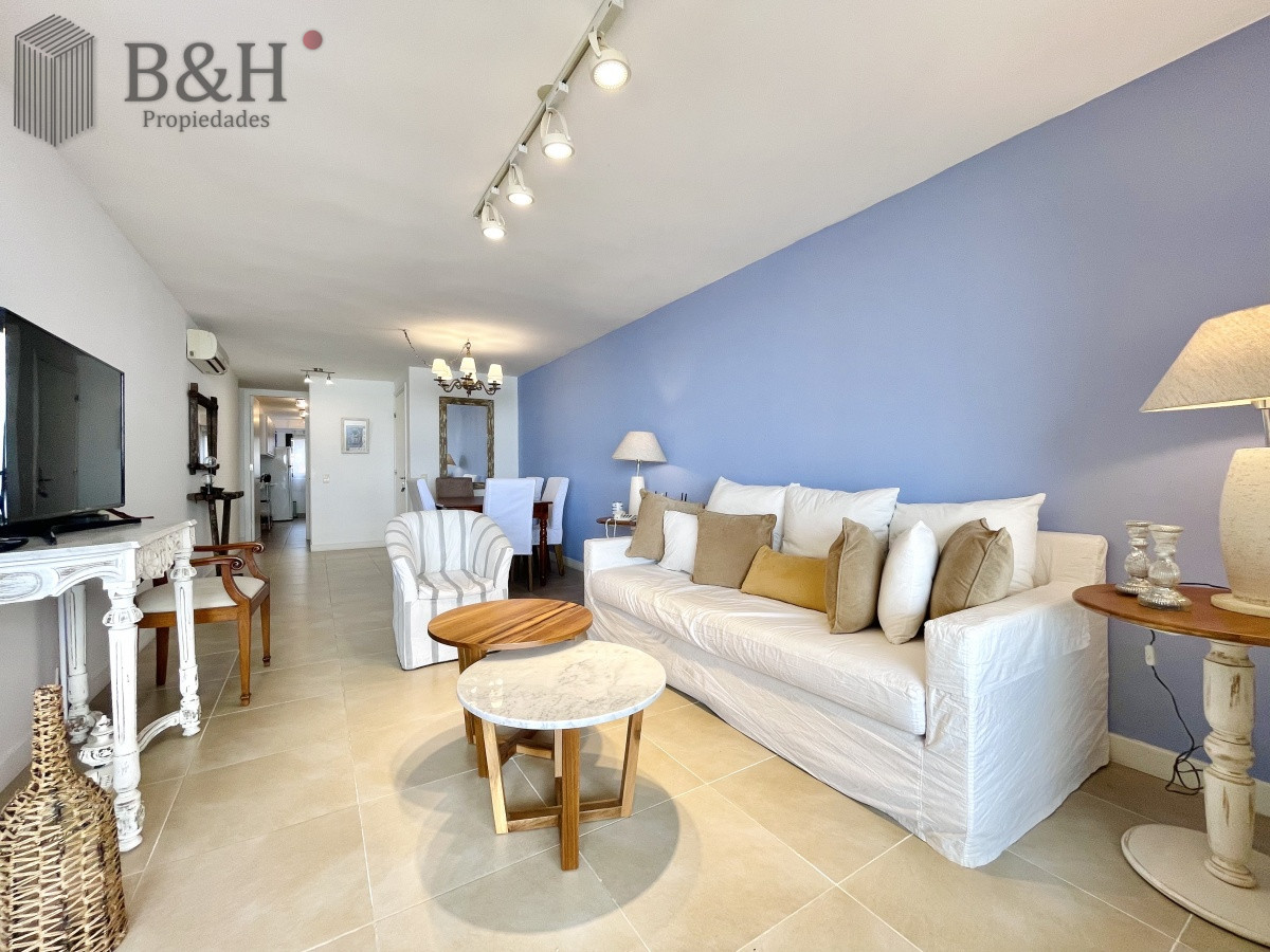 Apartamento ID.1543 - Venta y alquiler de apartamento de dos dormitorios con parrillero de uso exclusivo en Punta Ballena