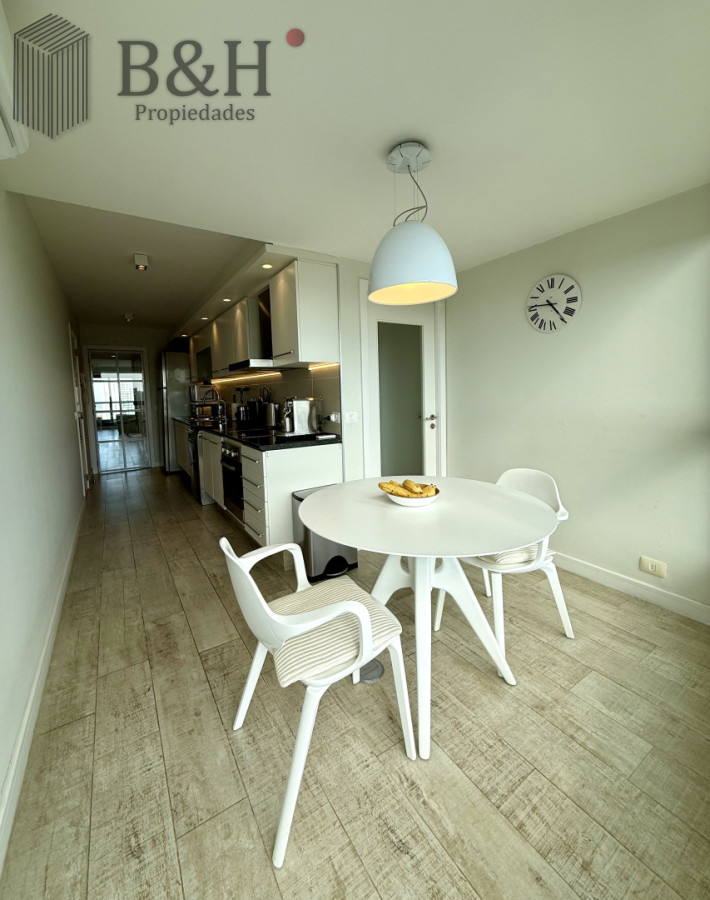 Apartamento ID.6402 - Apartamento Penthouse finamente decorado de 3 dormitorios con parrillero propio en alquiler temporario, Roosevelt Brava, Punta del Este