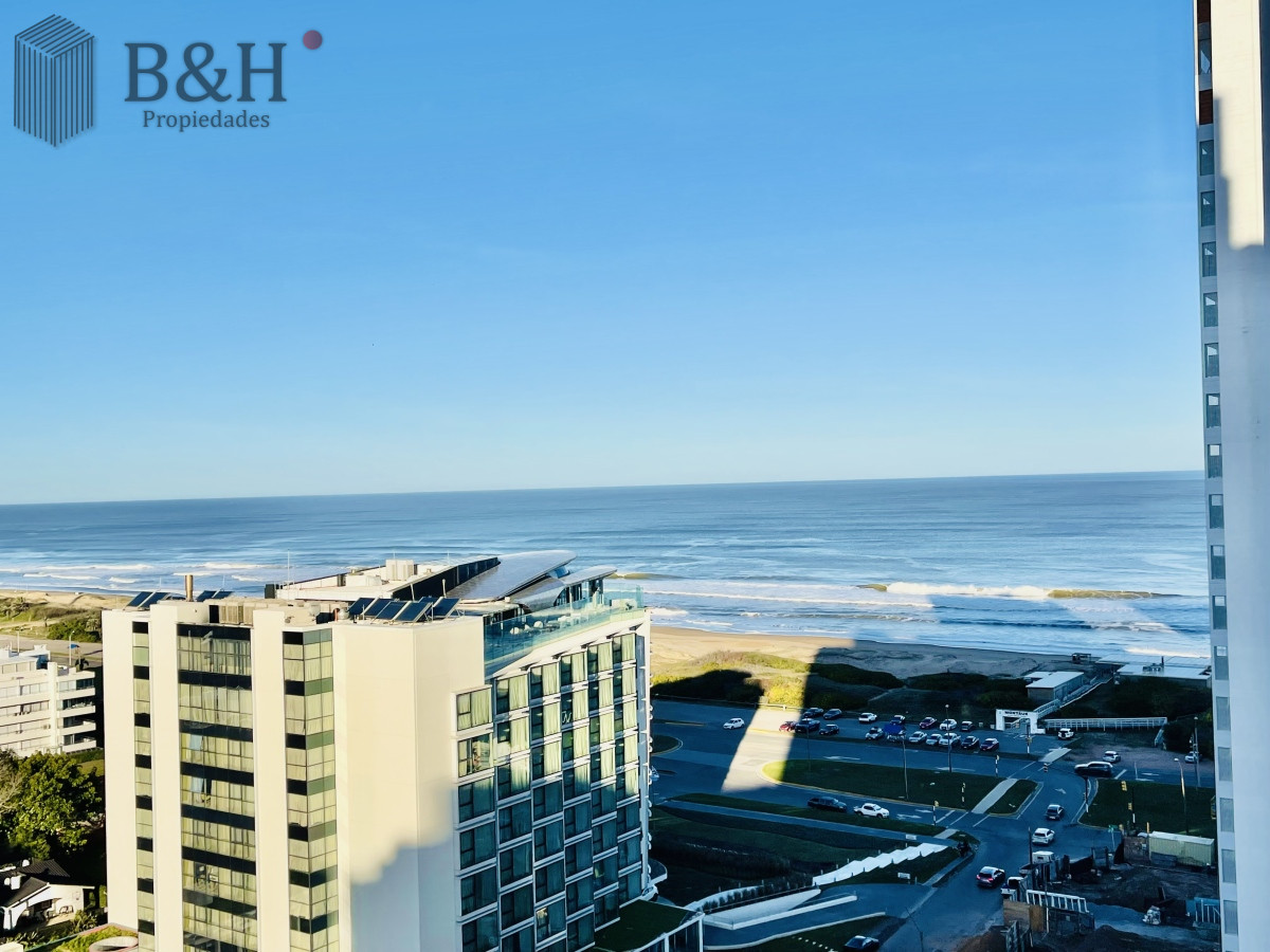 Apartamento ID.3261 - Apartamento piso alto con Vista de 3 Dormitorios y Parrillero en Playa Brava, Punta del Este 