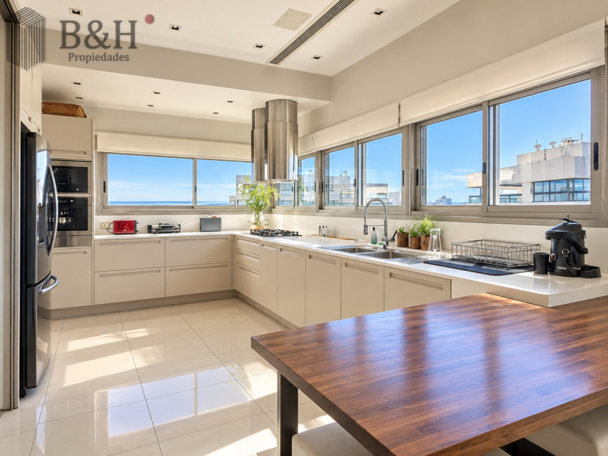 Apartamento ID.8147 - Penthouse Dúplex 5 Suites en Torre Imperiale, con Piscina Privada, Barbacoa y Vista al Mar. Playa Brava, Punta del Este