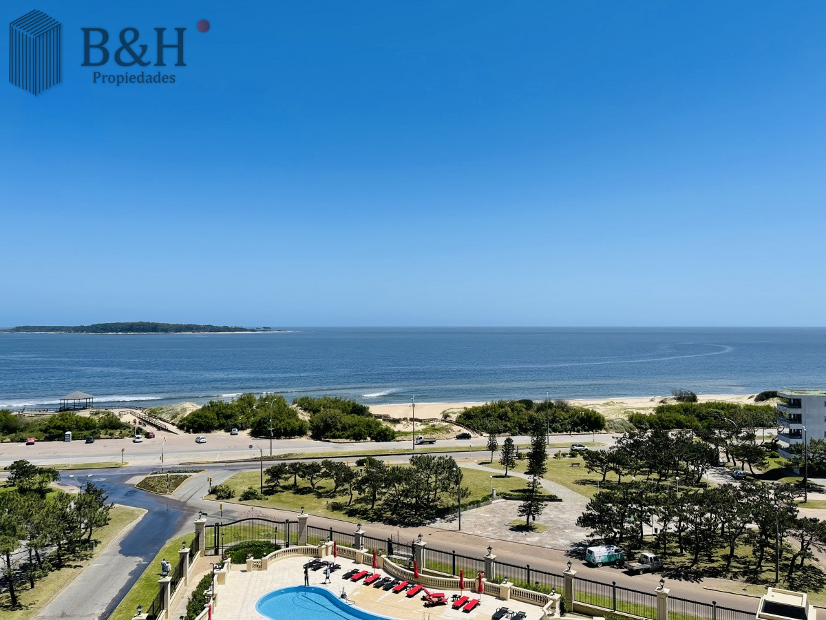 Apartamento ID.1397 - Alquiler temporario de excelente apartamento en torre Le Jardin de Playa Mansa, Punta del Este