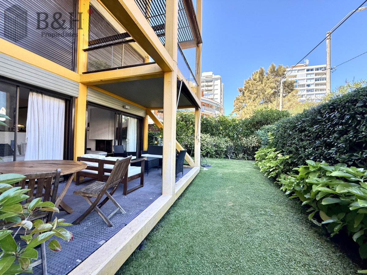 Apartamento ID.6932 - Apartamento en venta con alma de casa. Zona Península Punta del Este