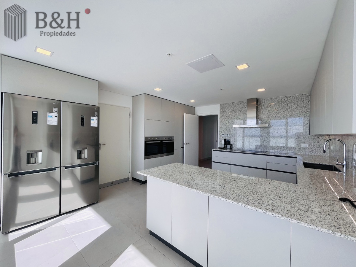 Apartamento ID.8158 - Exclusiva planta unificada Penthouse a estrenar en venta Playa Brava, Punta del Este