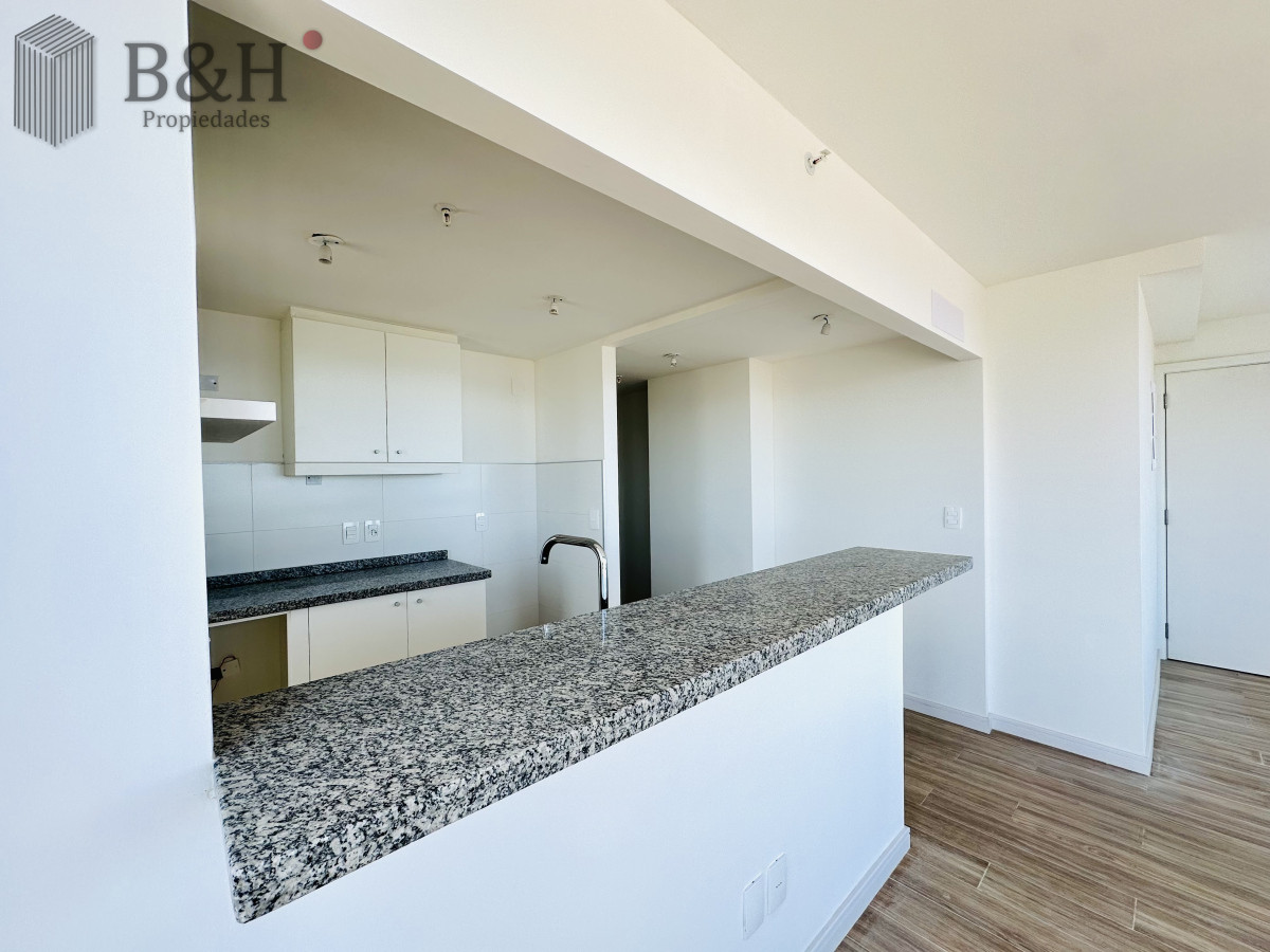 Apartamento ID.6873 - Venta de apartamento con vista al mar y muy luminoso de 2 dormitorios con 2 baños, Playa Brava Aidy Grill, Punta del Este