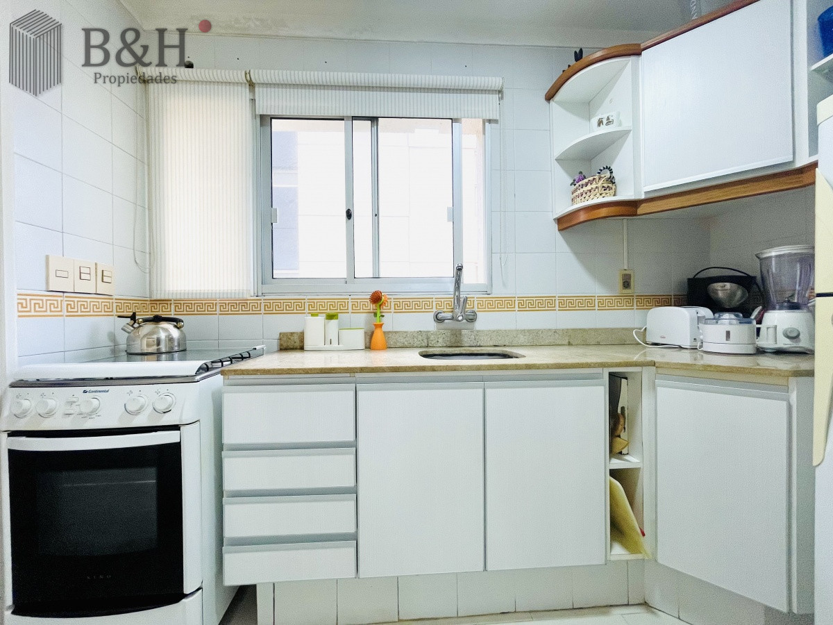 Apartamento ID.1629 - Apartamento de 2 Dormitorios en Península a Pocos Metros de Playa Brava - Venta