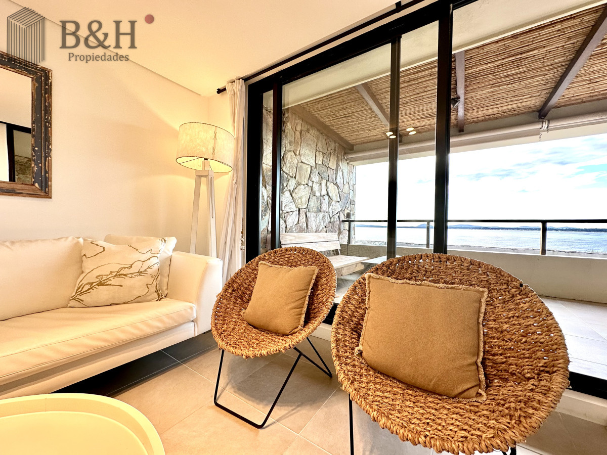 Apartamento ID.5185 - Alquiler temporario de apartamento de dos dormitorios con parrillero de uso exclusivo en Punta Ballena