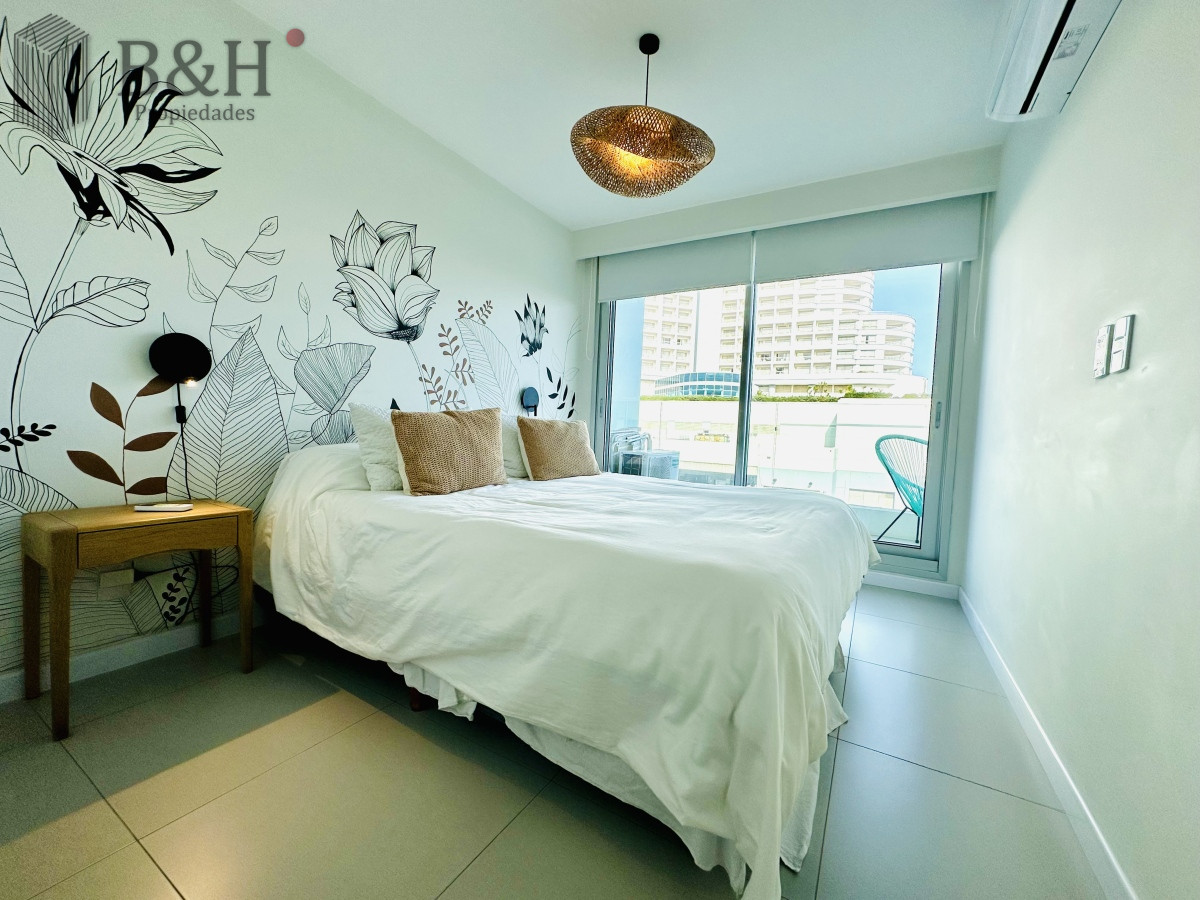 Apartamento ID.5760 - Alquiler temporal de apartamento nuevo de un dormitorio a pasos del Mar en playa Mansa zona Enjoy