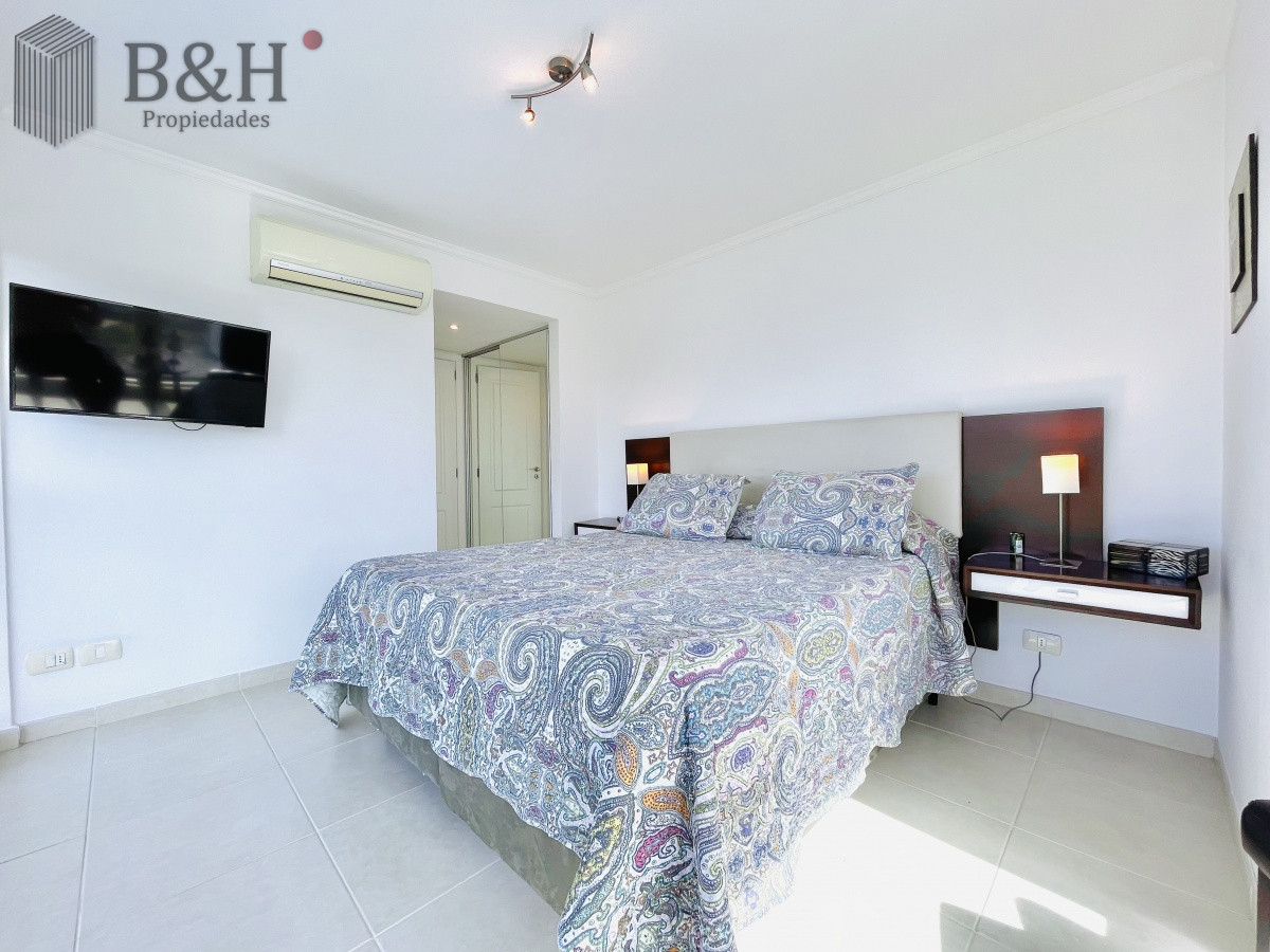 Apartamento ID.5267 - Apartamento de 2 Dormitorios y Parrillero a Pocos Metros de Playa Mansa