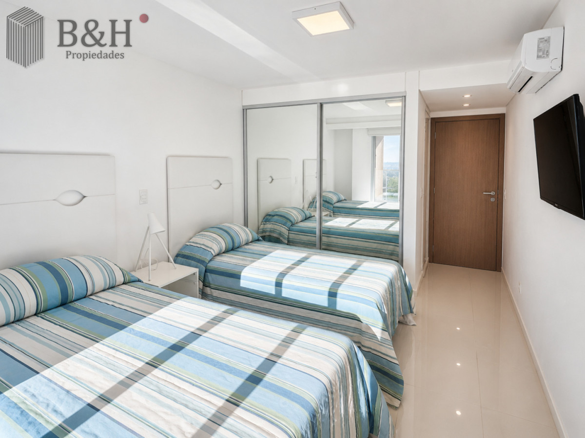 Apartamento ID.6032 - Alquiler temporal de apartamento de 2 dormitorios con parrillero en Playa Brava