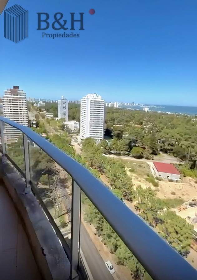 Apartamento ID.6935 - Apartamento moderno de 2 Dormitorios en Alquiler Anual sobre Roosevelt Punta del Este
