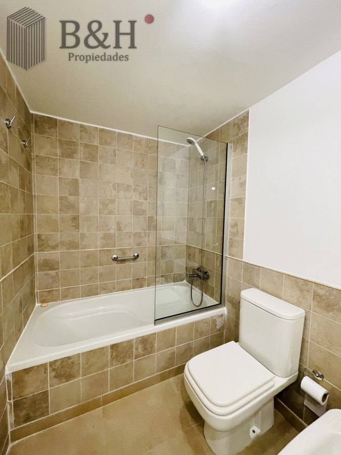 Apartamento ID.1543 - Venta y alquiler de apartamento de dos dormitorios con parrillero de uso exclusivo en Punta Ballena