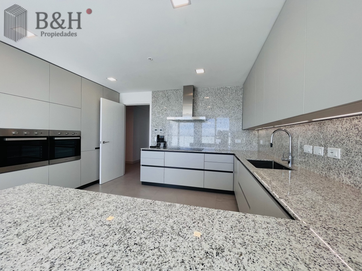 Apartamento ID.8158 - Exclusiva planta unificada Penthouse a estrenar en venta Playa Brava, Punta del Este