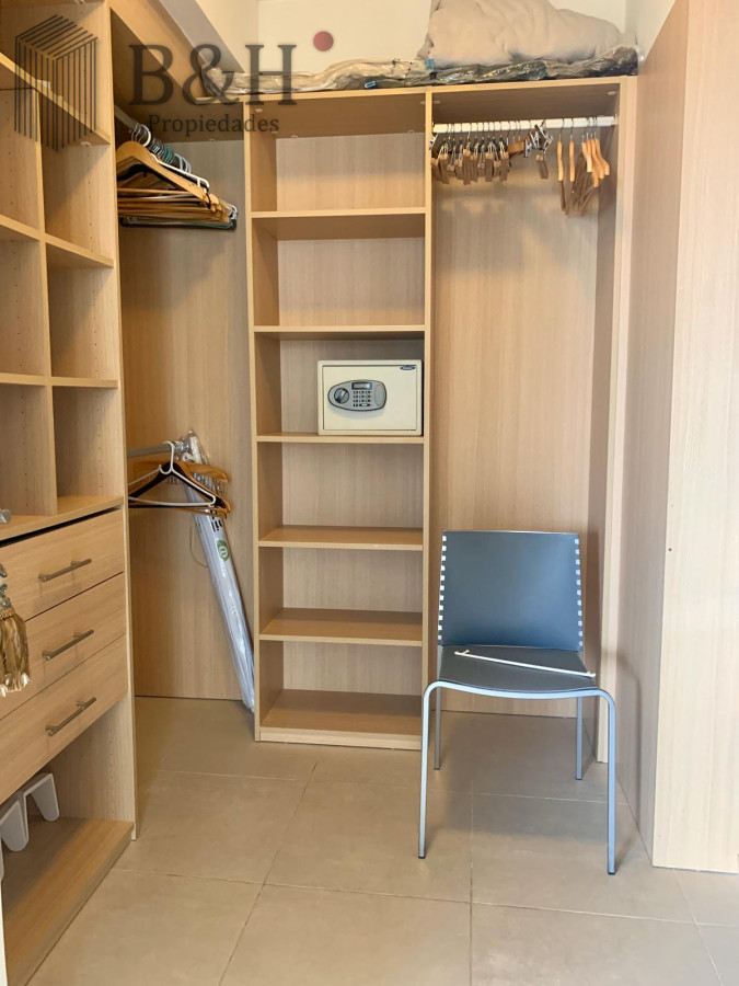 Apartamento ID.1233 - Venta y alquiler de departamento esquinero de tres dormitorios mas dependencia de servicio, Torre LE PARC, playa Brava. Punta del Este