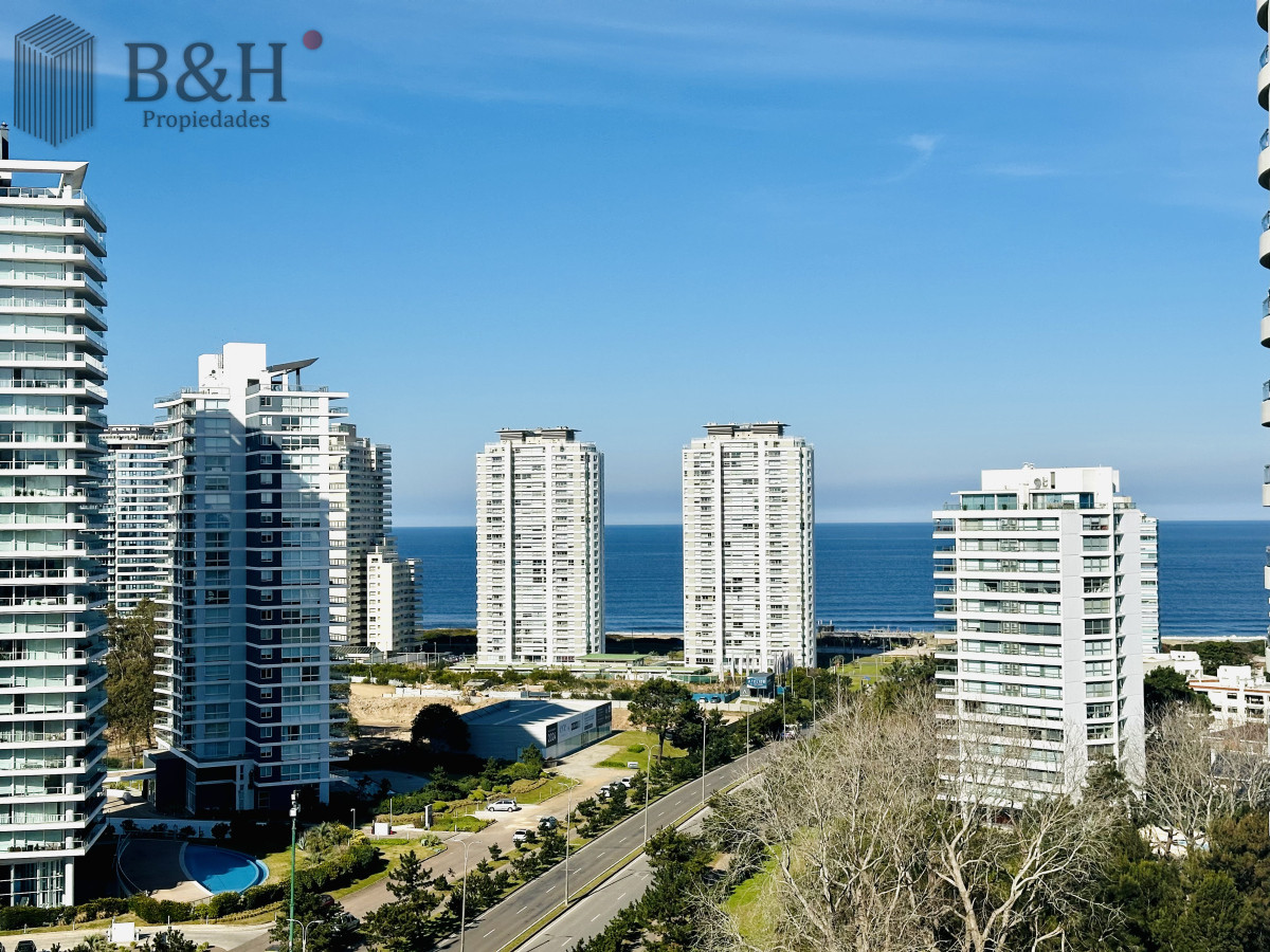 Apartamento ID.5748 - Apartamento de 3 Dormitorios en Playa Brava, Ocean Drive