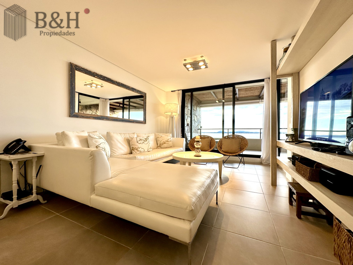 Apartamento ID.5185 - Alquiler temporario de apartamento de dos dormitorios con parrillero de uso exclusivo en Punta Ballena