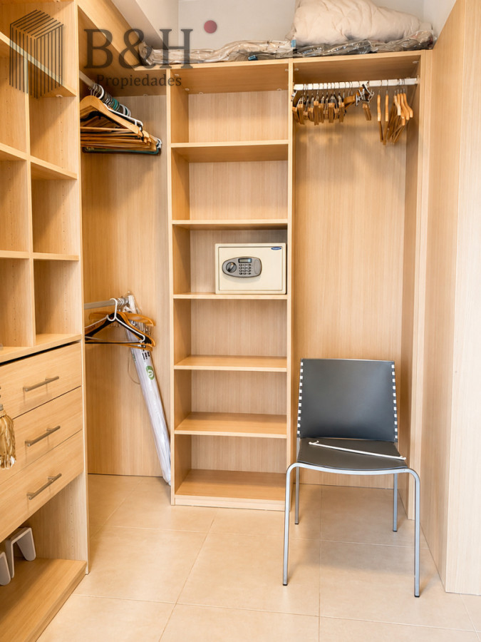 Apartamento ID.1233 - Venta y alquiler de departamento esquinero de tres dormitorios mas dependencia de servicio, Torre LE PARC, playa Brava. Punta del Este