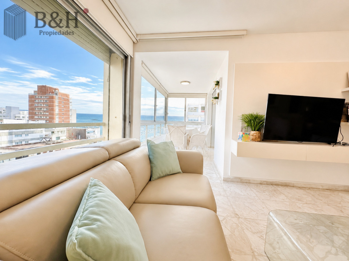 Apartamento ID.6888 - Venta de apartamento en Península de Punta del este con 3 dormitorios y 2 baños reciclado 
