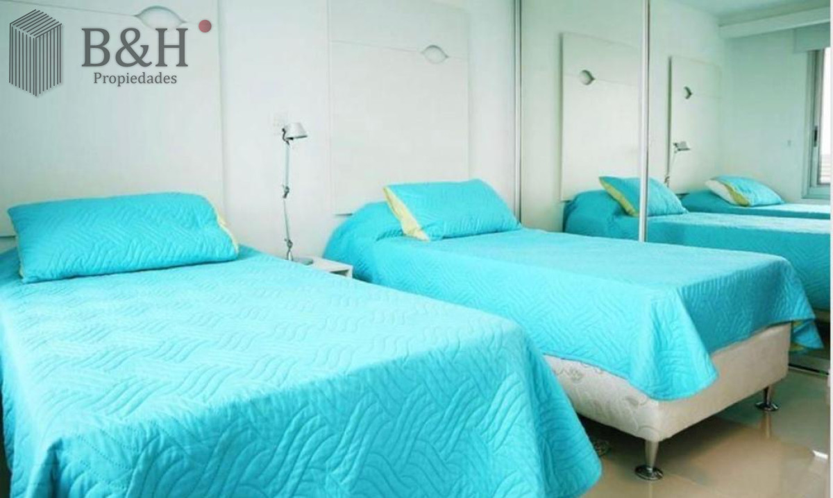Apartamento ID.5635 - Apartamento piso alto con Vista de 3 Dormitorios y Parrillero en Playa Brava, Punta del Este 