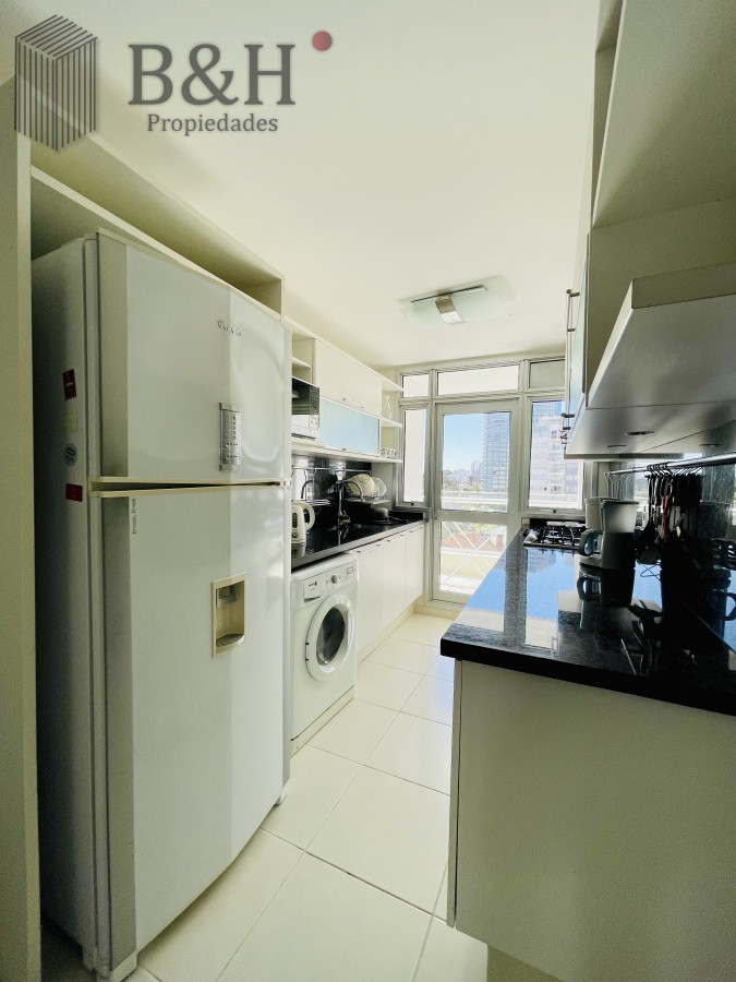 Apartamento ID.7071 - Venta y alquiler temporario de apartamento de dos dormitorios en playa Mansa, Punta del Este