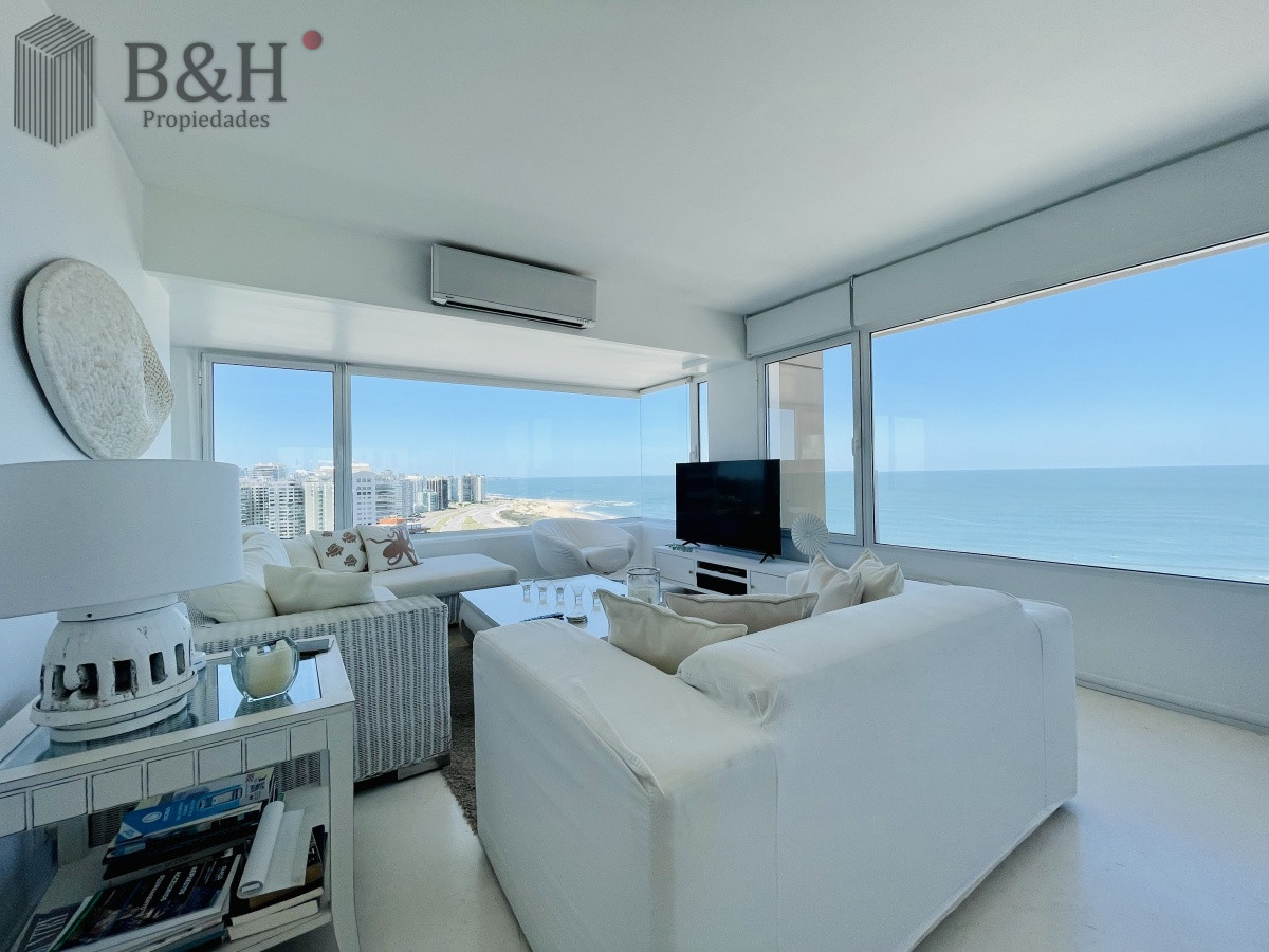 Apartamento ID.1426 - Alquiler temporario de maravilloso departamento piso alto de tres dormitorios, Peninsula, Punta del Este