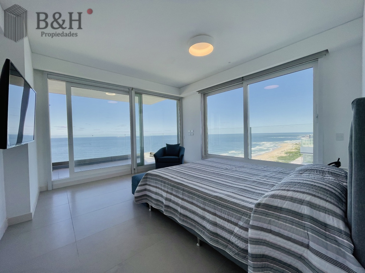 Apartamento ID.8158 - Exclusiva planta unificada Penthouse a estrenar en venta Playa Brava, Punta del Este