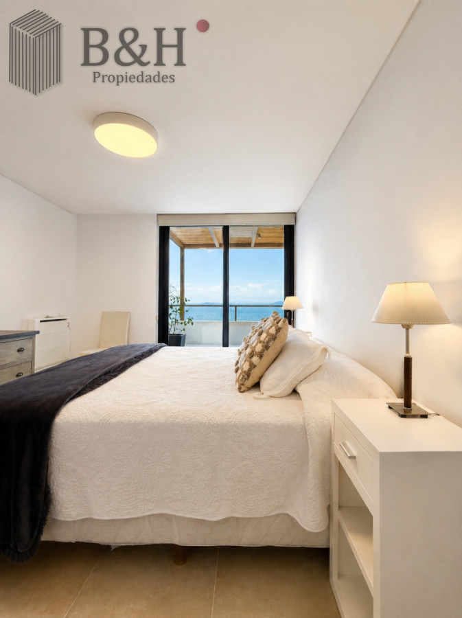 Apartamento ID.7943 - Venta de apartamento de 2 Dormitorios con Parrillero y Vistas al Mar, Punta Ballena 