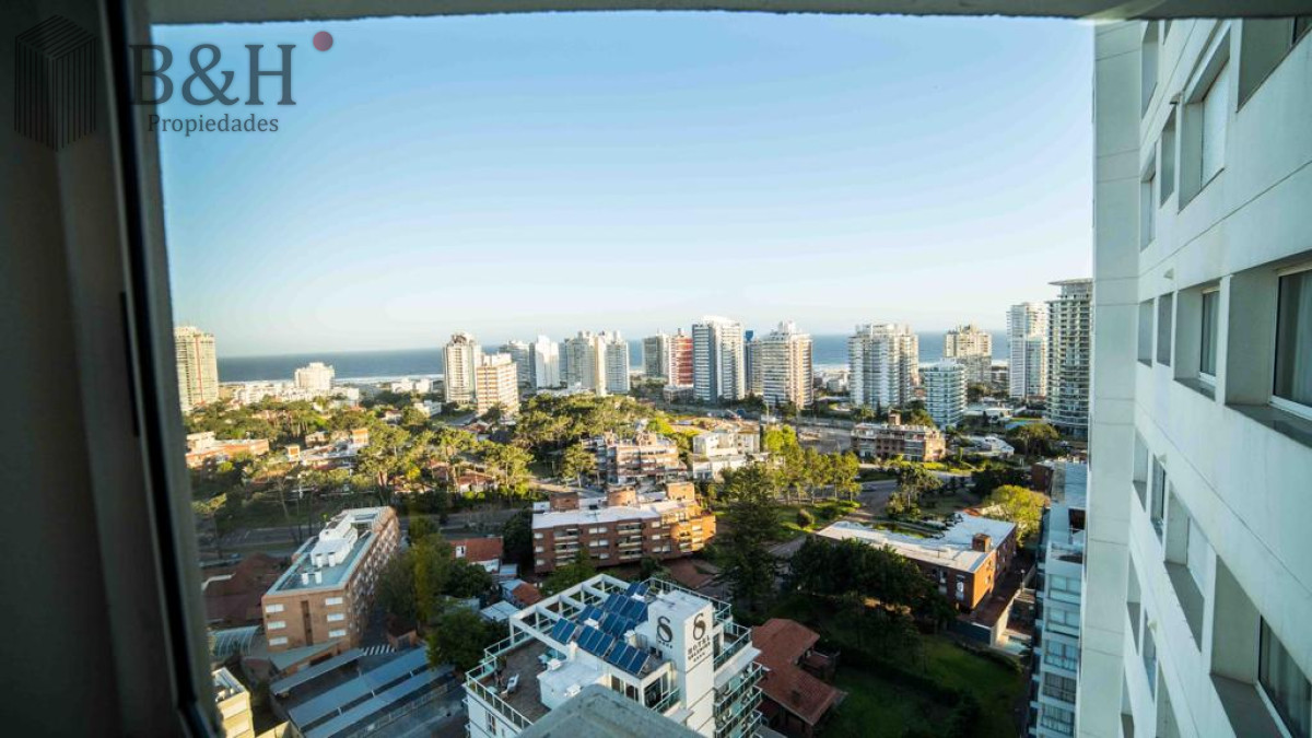 Apartamento ID.1717 - Alquiler temporario de apartamento piso alto de dos dormitorios con parrillero a gas en terraza, Playa Mansa 