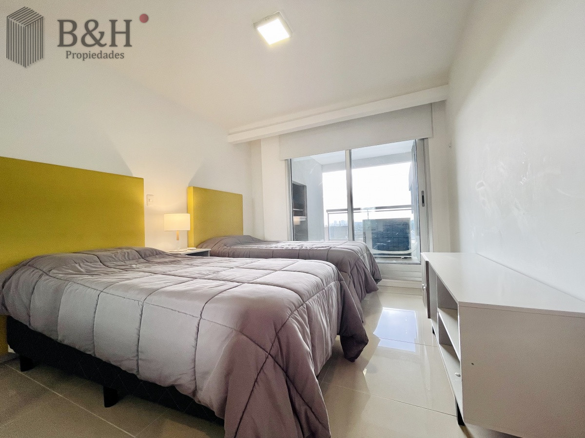 Apartamento ID.426 - Apartamento de 2 Dormitorios y Parrillero con Vista al Mar en Playa Brava, Look Tower
