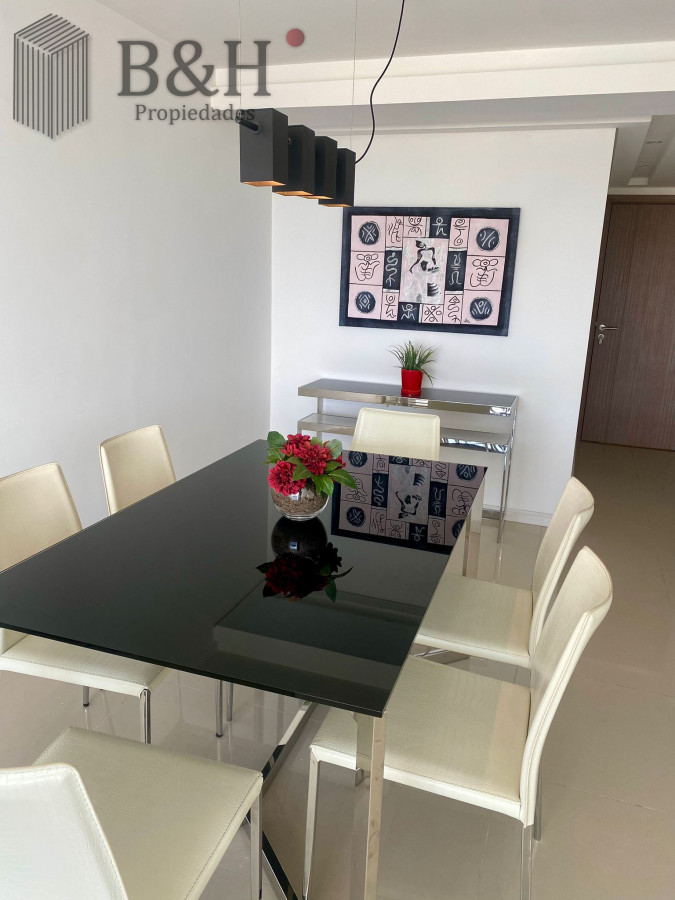 Apartamento ID.5766 - Moderno Departamento de 3 Dormitorios con Parrillero y vista al Mar en Playa Brava