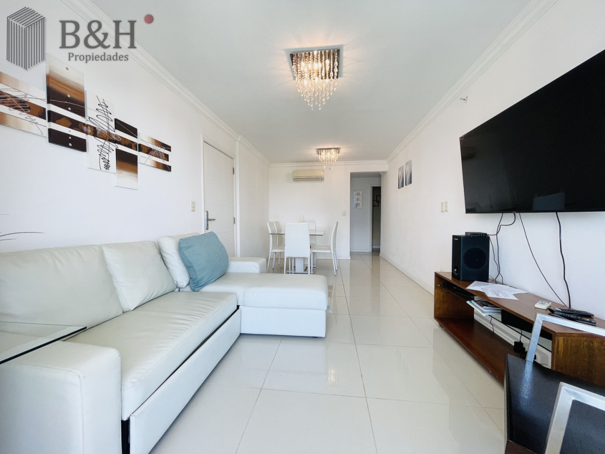 Apartamento ID.1717 - Alquiler temporario de apartamento piso alto de dos dormitorios con parrillero a gas en terraza, Playa Mansa 