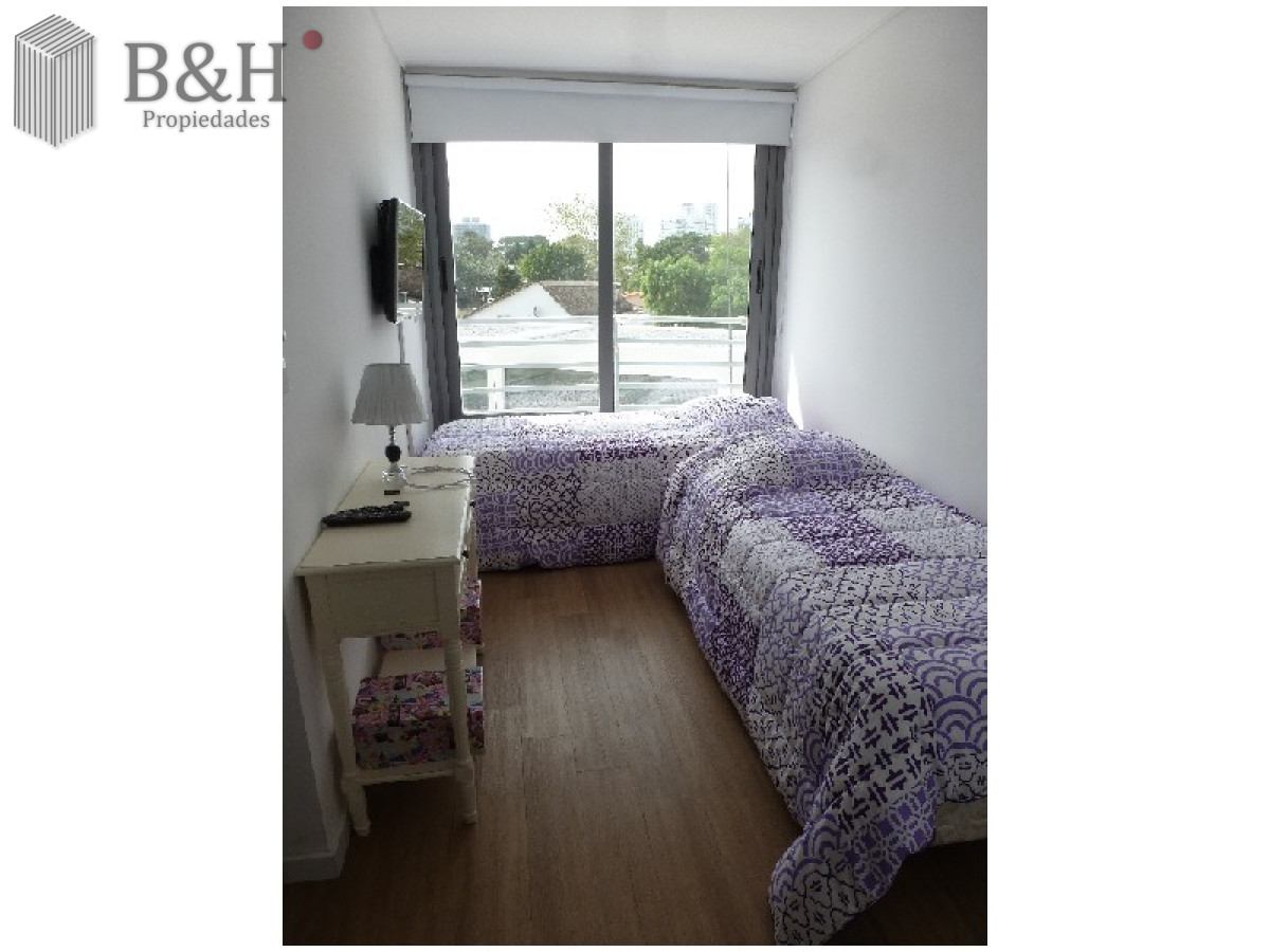 Apartamento ID.4572 - Alquiler temporal de apartamento de dos dormitorios con dos baños en Playa Mansa, Punta del Este