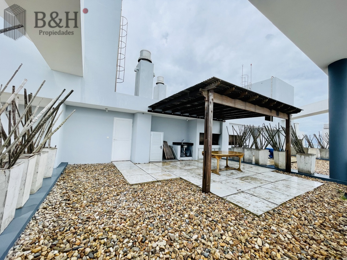 Apartamento ID.6895 - Alquiler temporario y venta de apartamento Penthouse en torre One, Playa Brava