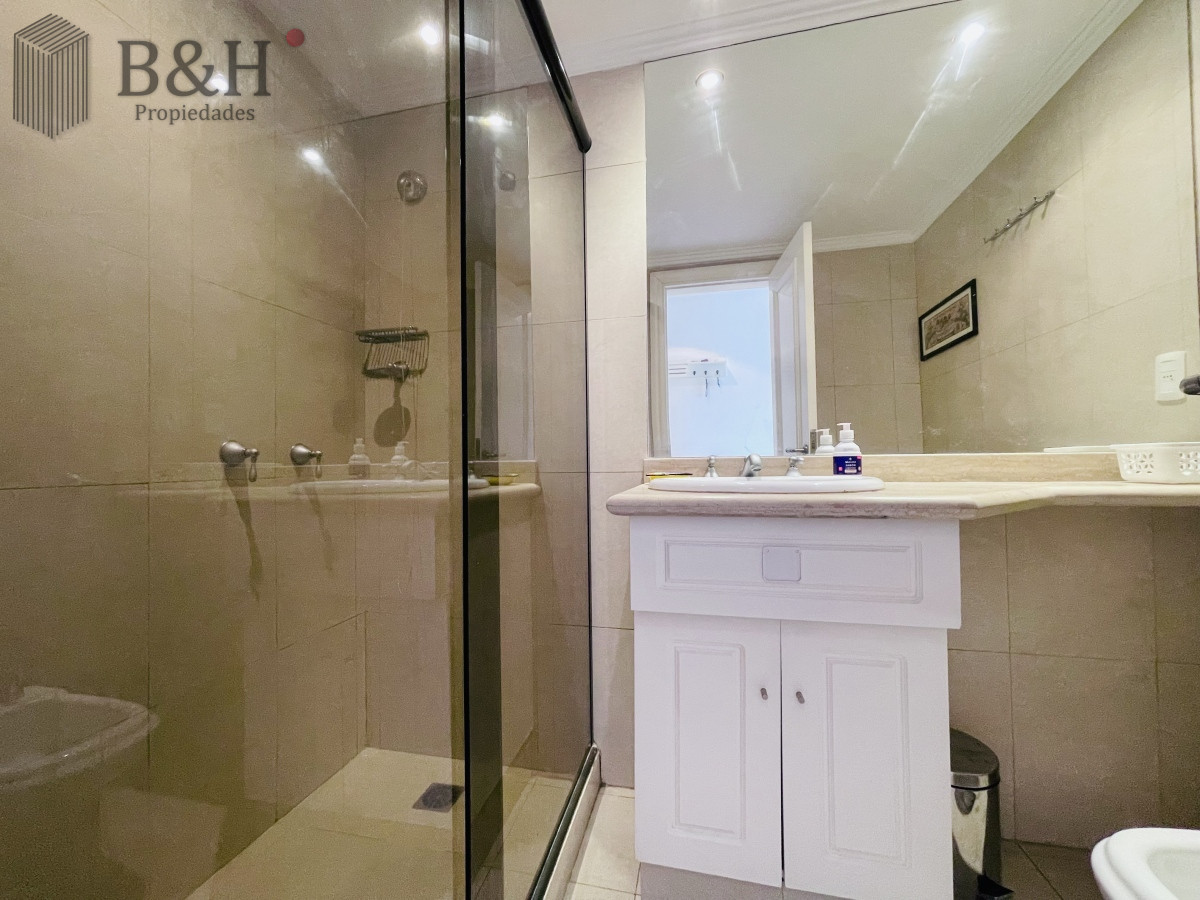 Apartamento ID.165 - Apartamento de 2 Dormitorios en Aidy Grill a Pocos Metros de Playa Brava - Venta