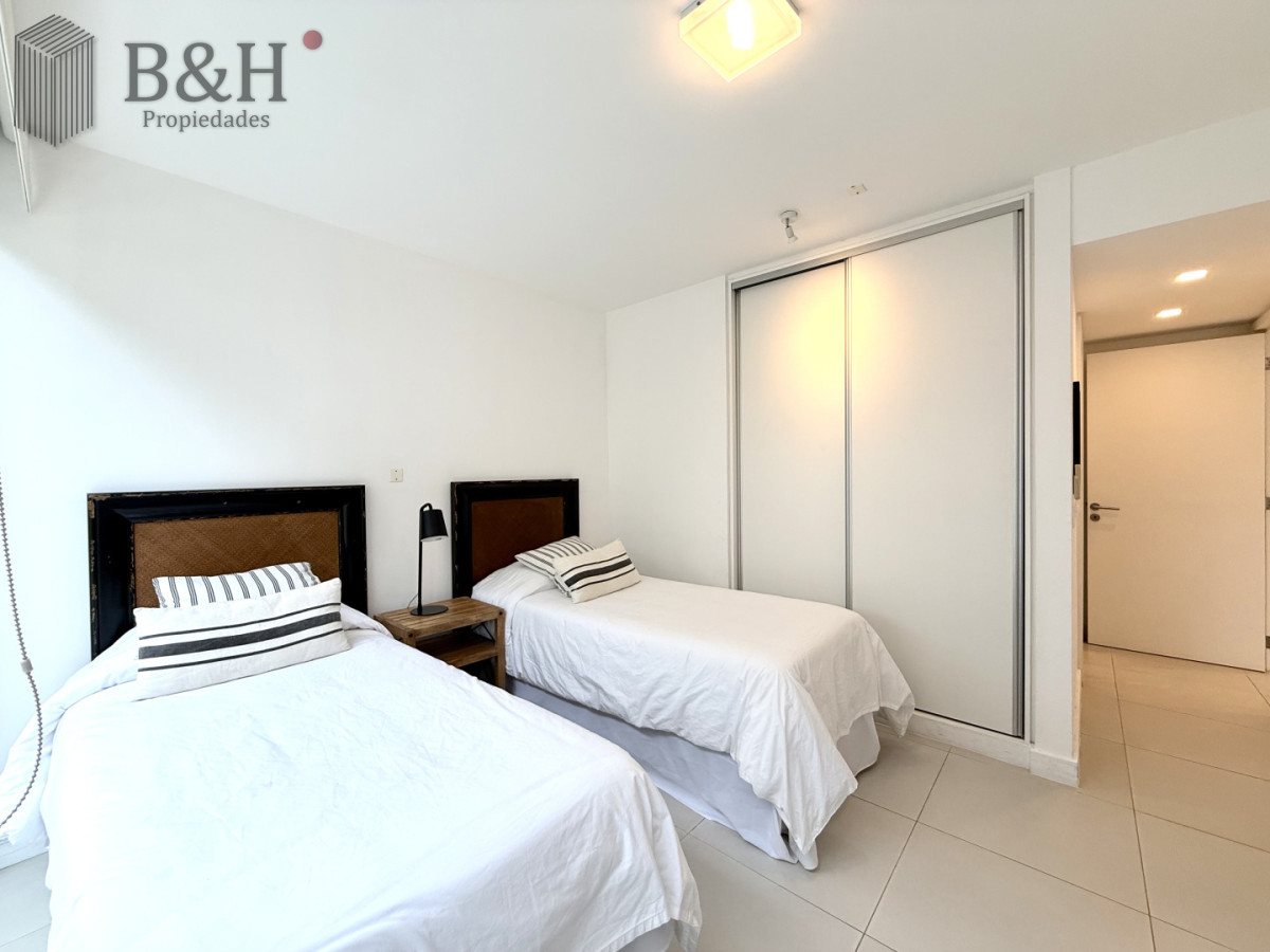 Apartamento ID.7065 - Venta de hermoso departamento de 2 dormitorios más parrillero en Punta Ballena 