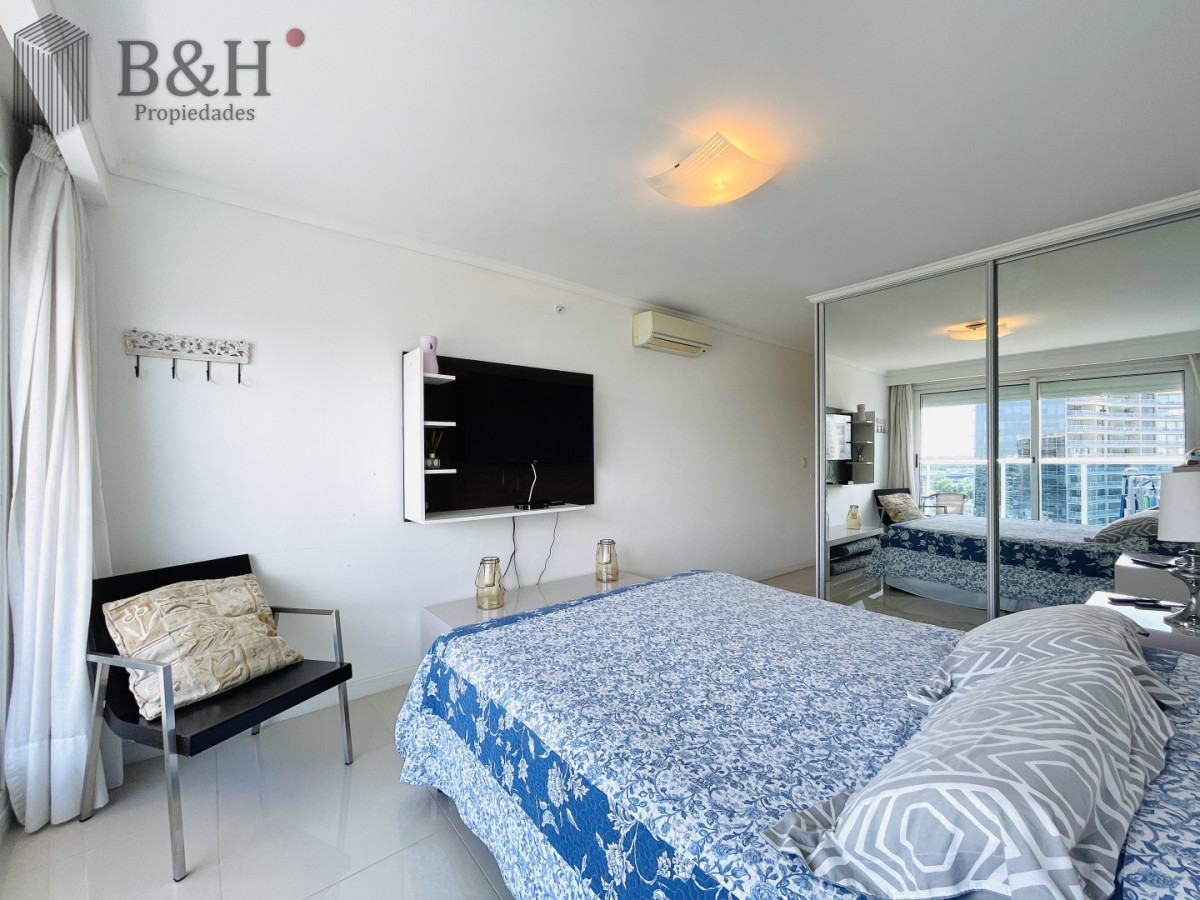 Apartamento ID.1717 - Alquiler temporario de apartamento piso alto de dos dormitorios con parrillero a gas en terraza, Playa Mansa 