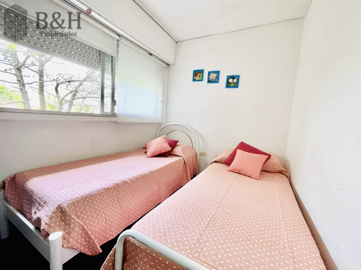 Apartamento ID.425 - Apartamento de 2 Dormitorios en Aidy Grill a Pocos Metros de Playa Brava - Venta