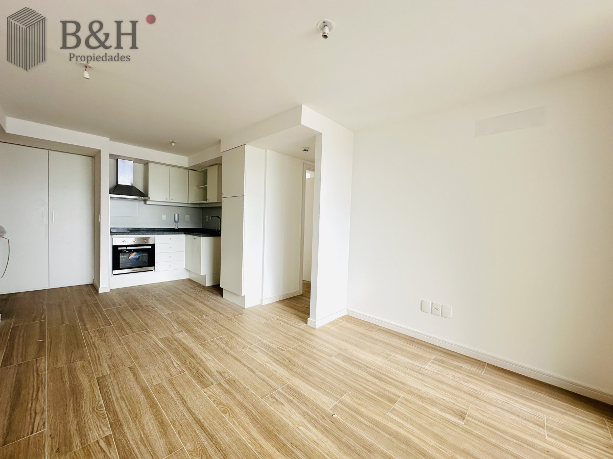 Apartamento ID.3710 - Apartamento de 2 Dormitorios Alquiler Anual, Playa Brava, Punta del Este