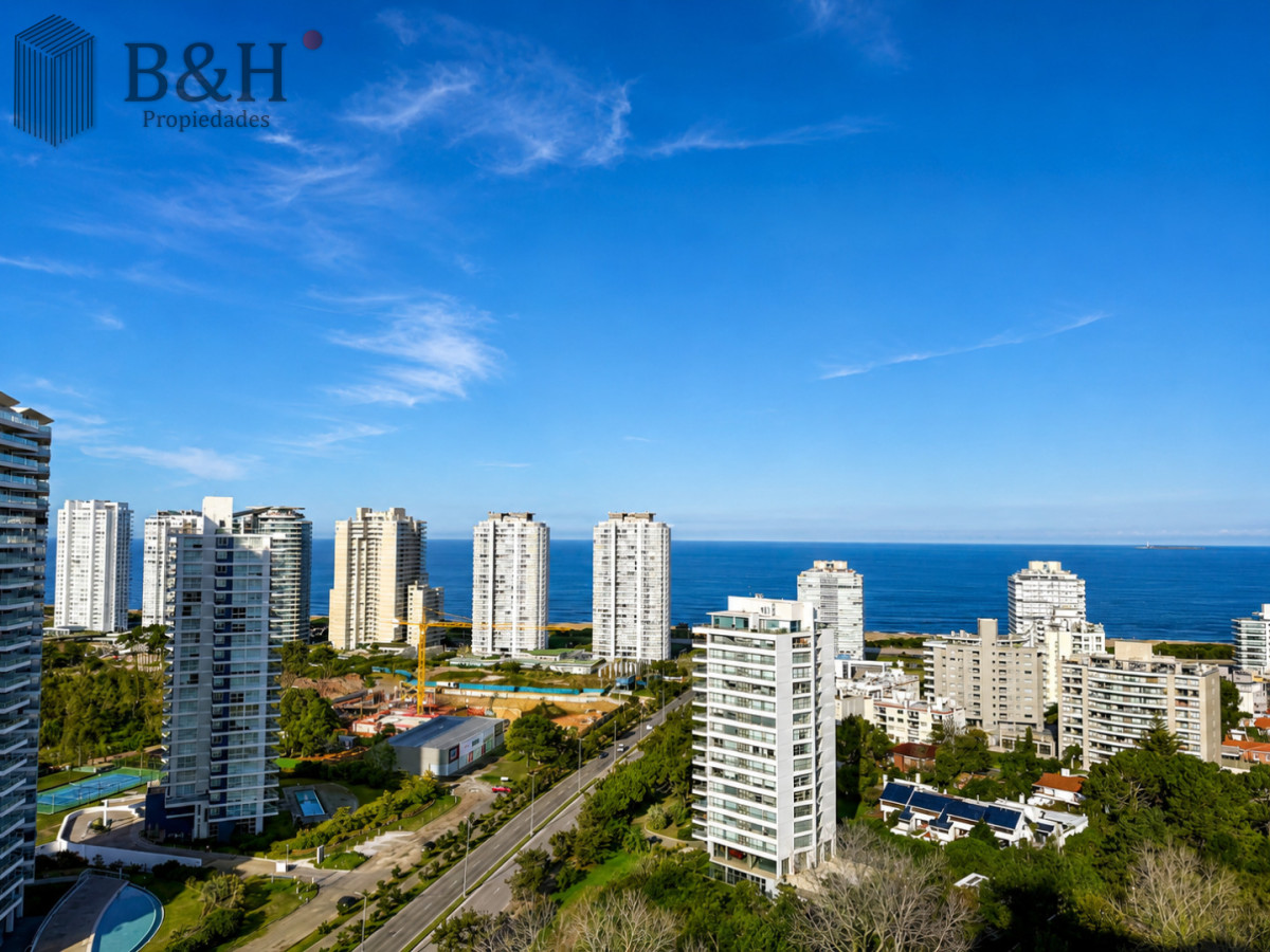 Apartamento ID.7203 - Apartamento luminoso con variedad de servicios en venta, 3 dormitorios, zona Roosevelt Playa Brava
