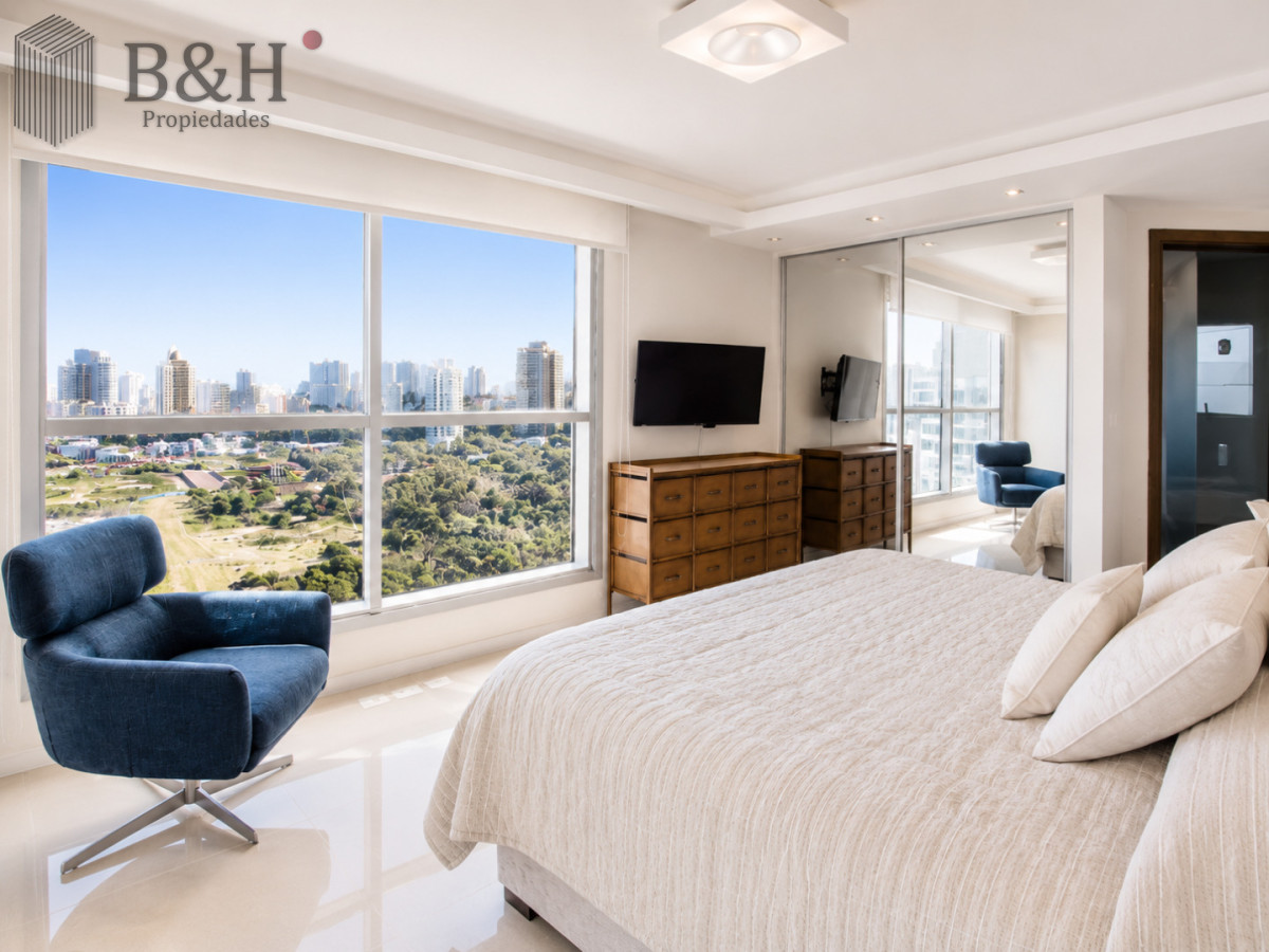 Apartamento ID.7925 - Moderno Apartamento de 3 Dormitorios con Parrillero propio y Dependencia, Playa Brava Punta del Este