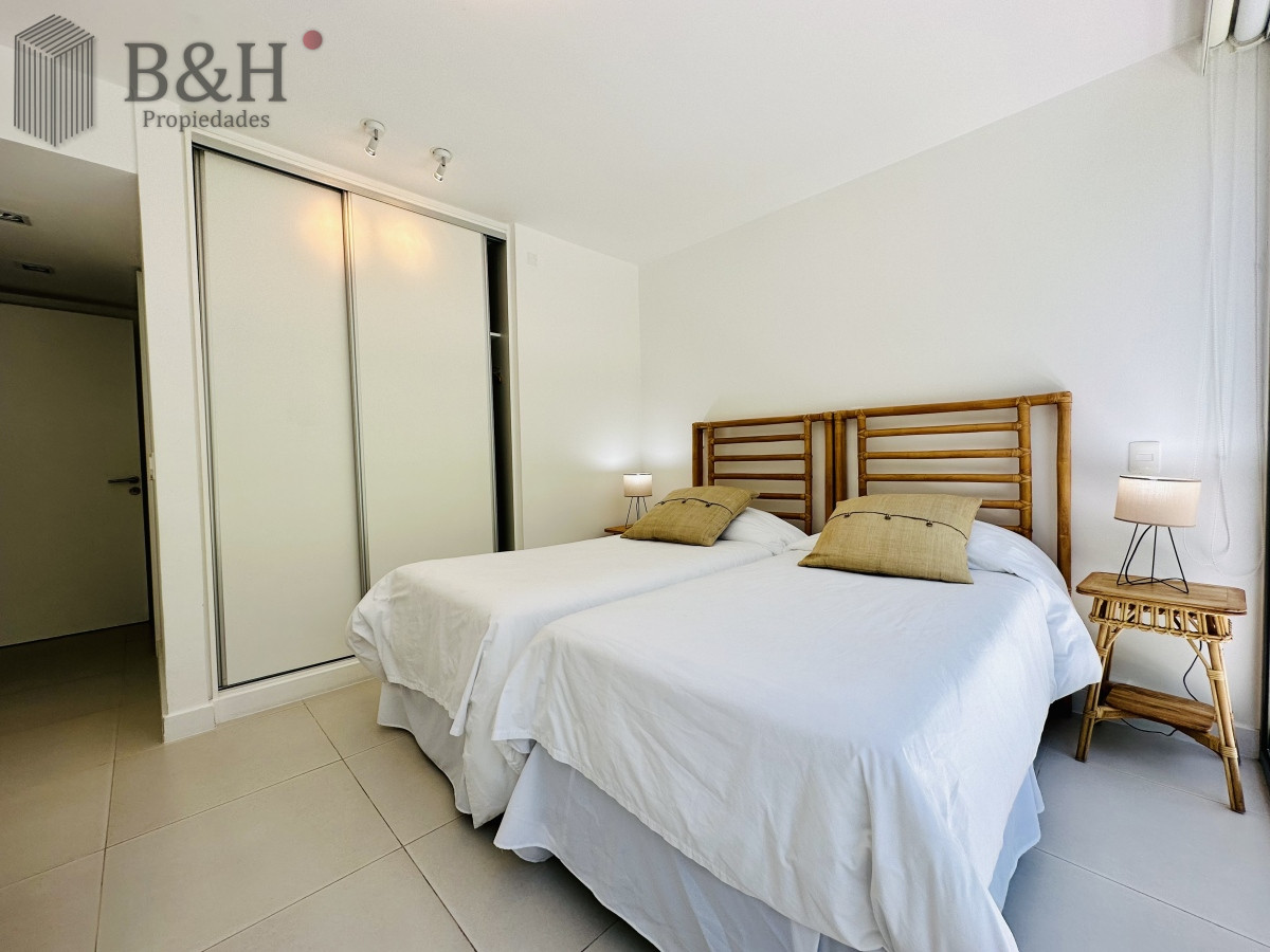 Apartamento ID.6877 - Venta y Alquiler temporario de apartamento moderno de dos dormitorios con parrillero en Punta Ballena