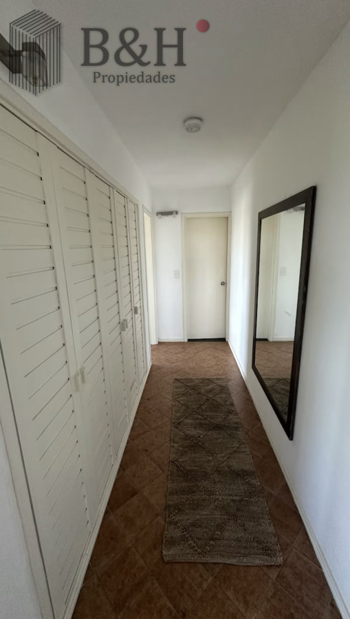 Apartamento ID.6726 - Penthouse con vista al mar en Punta del Este, 2 Dormitorios, en Alquiler Anual