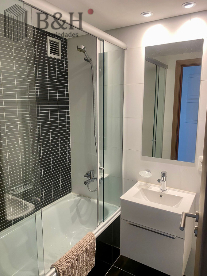 Apartamento ID.5766 - Moderno Departamento de 3 Dormitorios con Parrillero y vista al Mar en Playa Brava