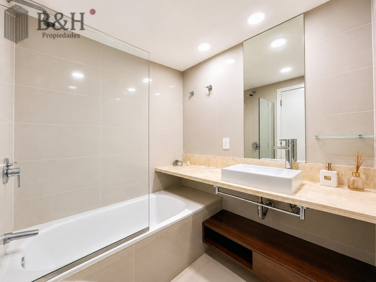 Apartamento ID.5297 - Moderno Apartamento de 2 Dormitorios sobre Roosevelt, a pasos de Playa Brava, en Alquiler Anual 