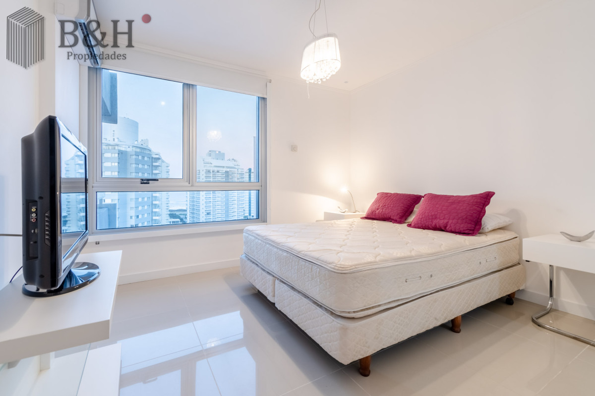Apartamento ID.3561 - Apartamento de 2 Dormitorios y Medio en Forest Tower - Punta del Este