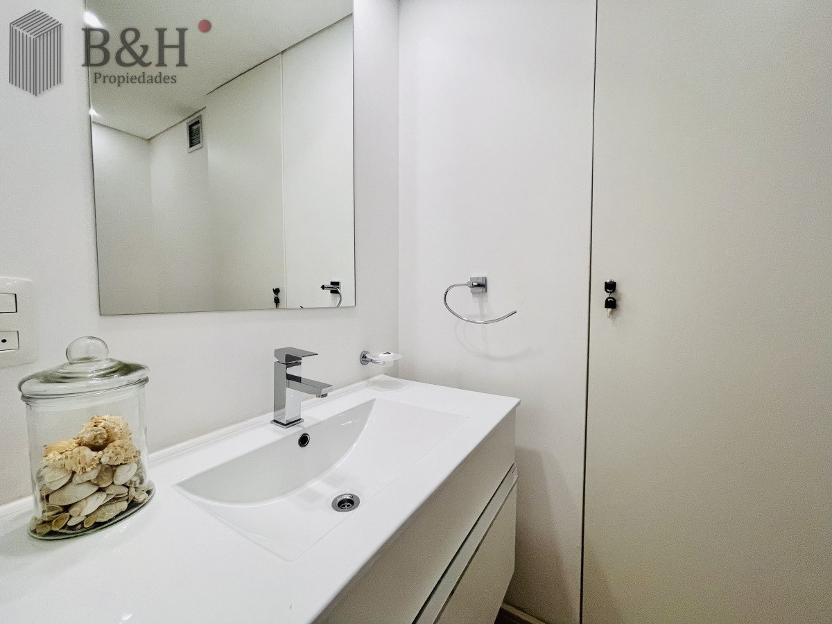 Apartamento ID.3261 - Apartamento piso alto con Vista de 3 Dormitorios y Parrillero en Playa Brava, Punta del Este 