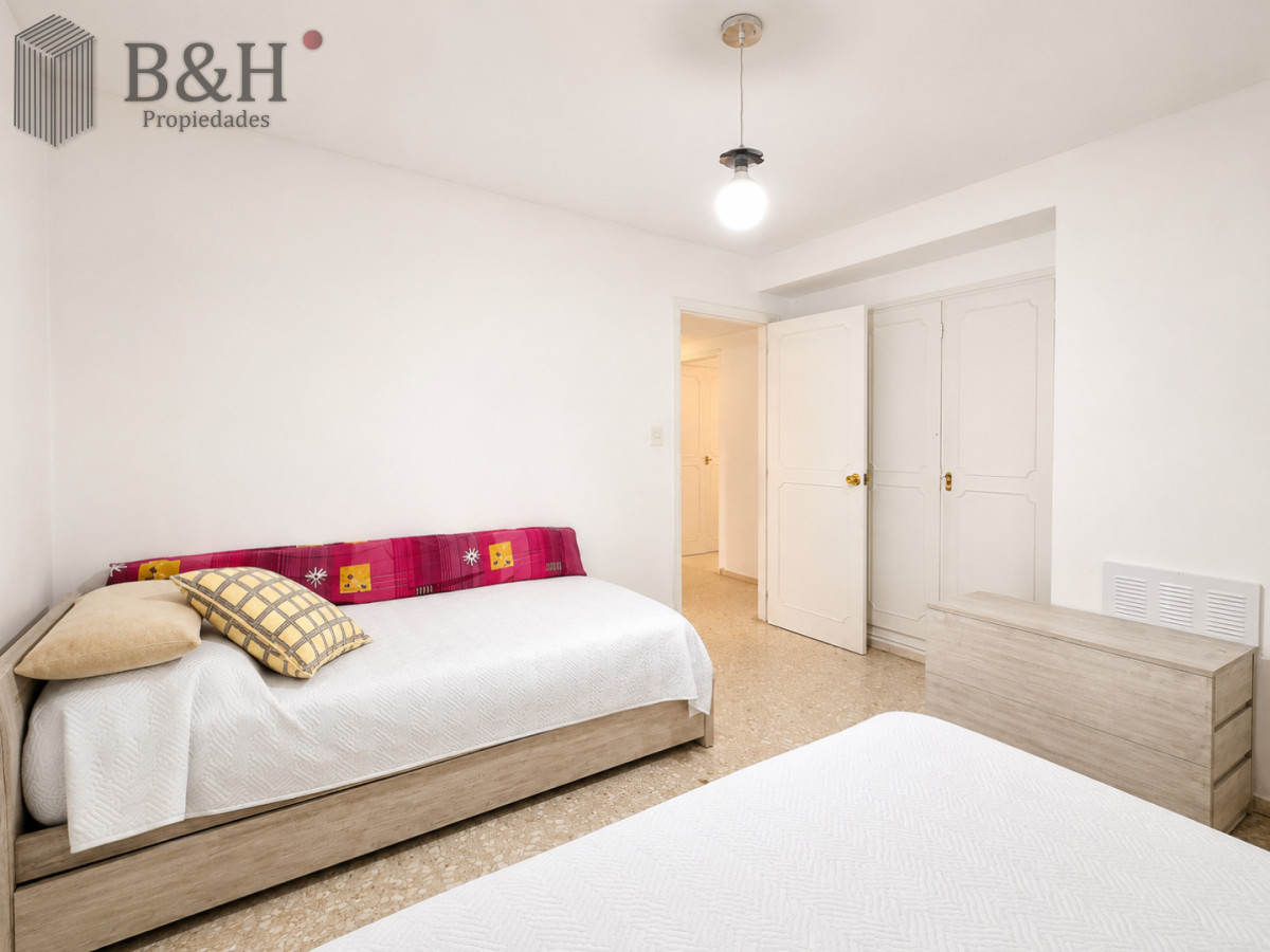 Apartamento ID.6888 - Venta de apartamento en Península de Punta del este con 3 dormitorios y 2 baños reciclado 