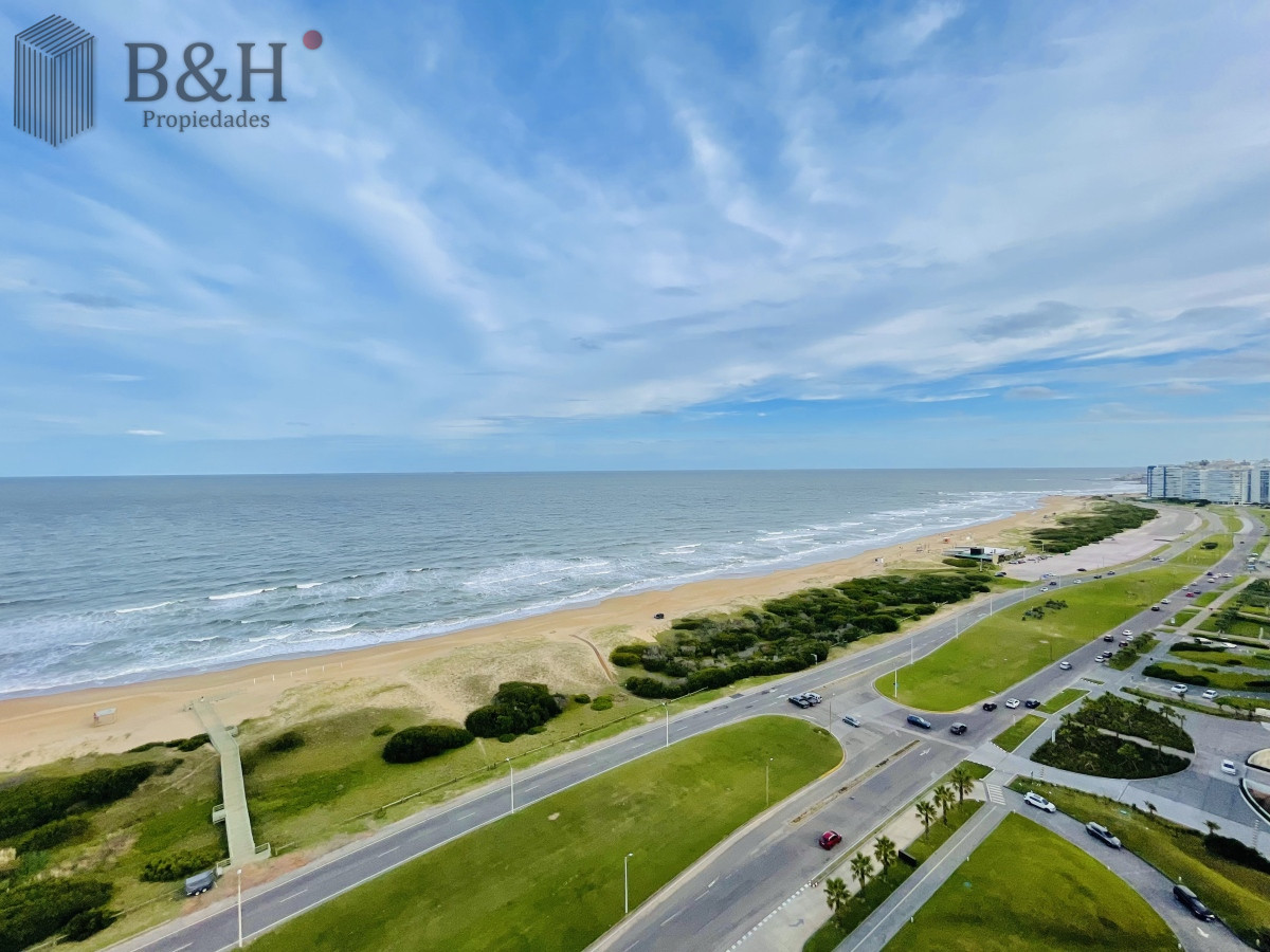 Apartamento ID.2301 - Venta Espectacular Apartamento Frente al Mar, 3 Dormitorios, Le Parc Punta del Este