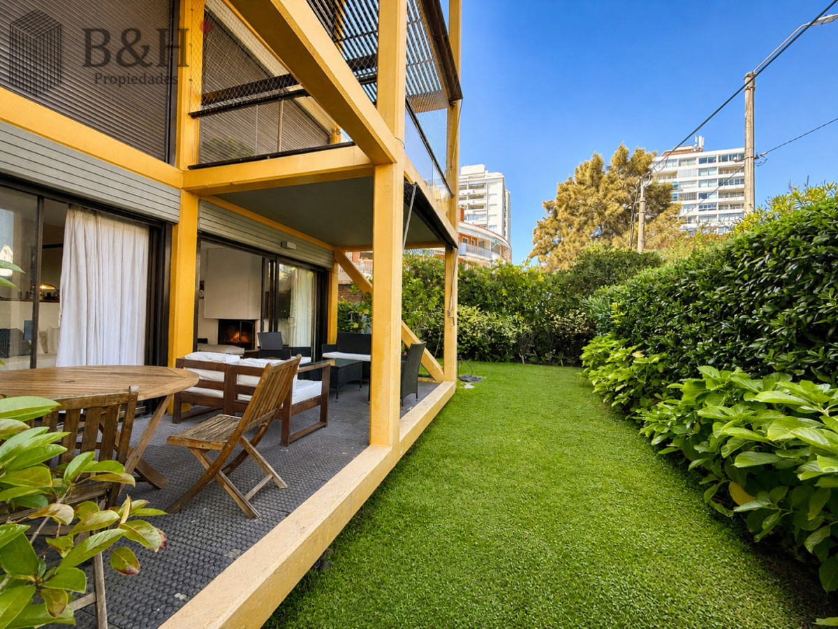 Apartamento ID.6932 - Apartamento en venta con alma de casa. Zona Península Punta del Este