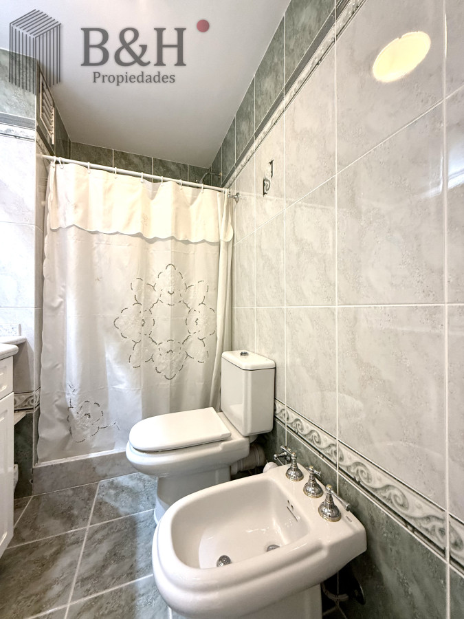 Apartamento ID.6171 - Alquiler temporario de apartamento esquinero de tres dormitorios más dependencia de servicio sobre Playa Mansa, Punta del Este