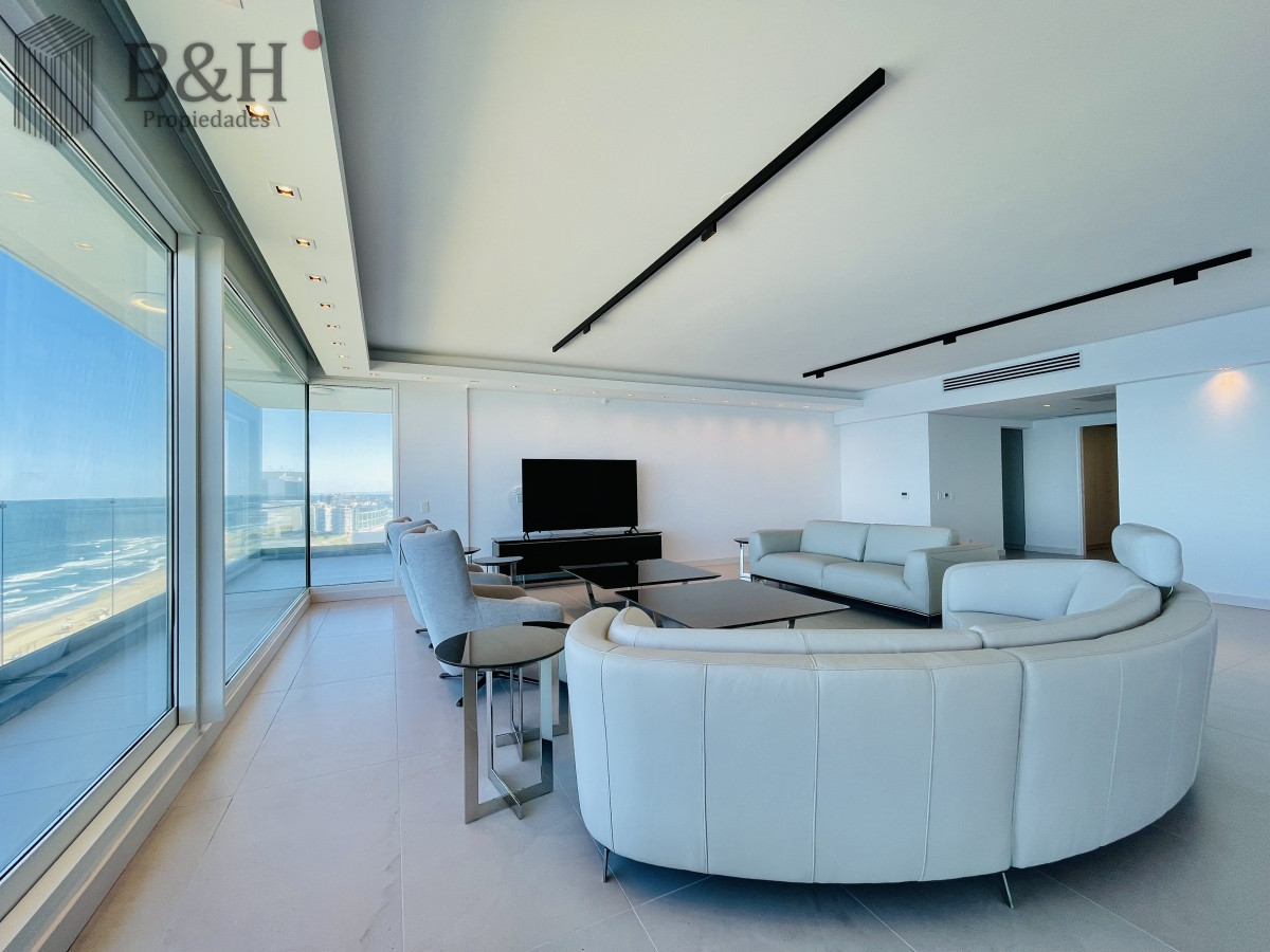 Apartamento ID.8158 - Exclusiva planta unificada Penthouse a estrenar en venta Playa Brava, Punta del Este